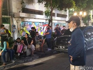 Penjelasan Satpol PP Surabaya Bubarkan Tunjungan Fashion Week
