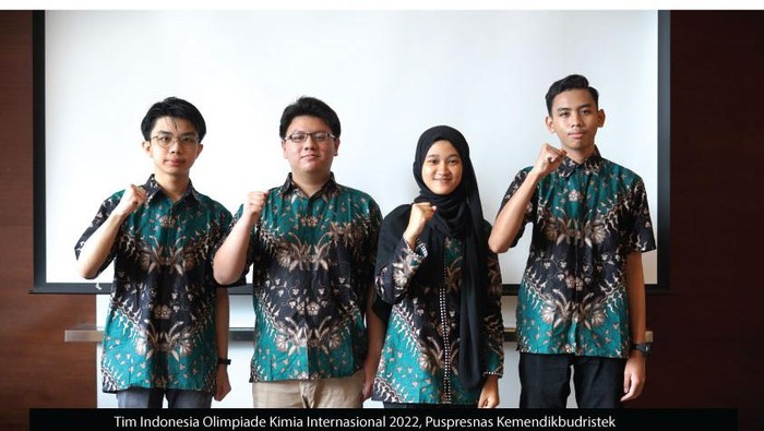 Siswa Indonesia Raih 4 Medali Perak di Olimpiade Kimia Internasional 2022