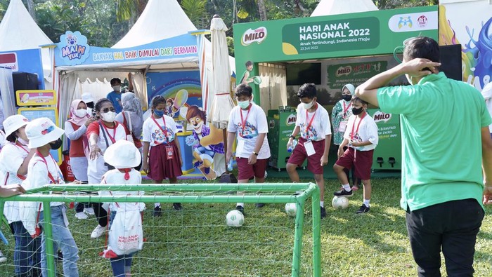 Wujudkan Anak Indonesia Tangguh di HAN 2022 Nestle Indonesia melalui Milo terus bertekad turut mewujudkan generasi masa depan Indonesia. Salah satunya dengan memberikan dukungan pada puncak Hari Anak Nasional 2022 bertema Anak Terlindungi, Indonesia Maju.