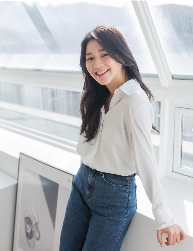 Ketika membintangi drama Korea Lunch Box, Amelia Tantono dipasangkan dengan aktor Korea Ji Soo. Popularitasnya kemudian mulai meningkat hingga Amelia membuka channel YouTube Amelicano. Foto: Instagram/@amelia_tantono