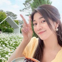 Hingga saat ini Amelia Tantono sudah berhasil memperoleh pengikut Instagram sebanyak 313 ribu. di Instagramnya Amelia tampak cukup aktif dan sering membagikan foto-foto dan video dirinya. Foto: Instagram/@amelia_tantono