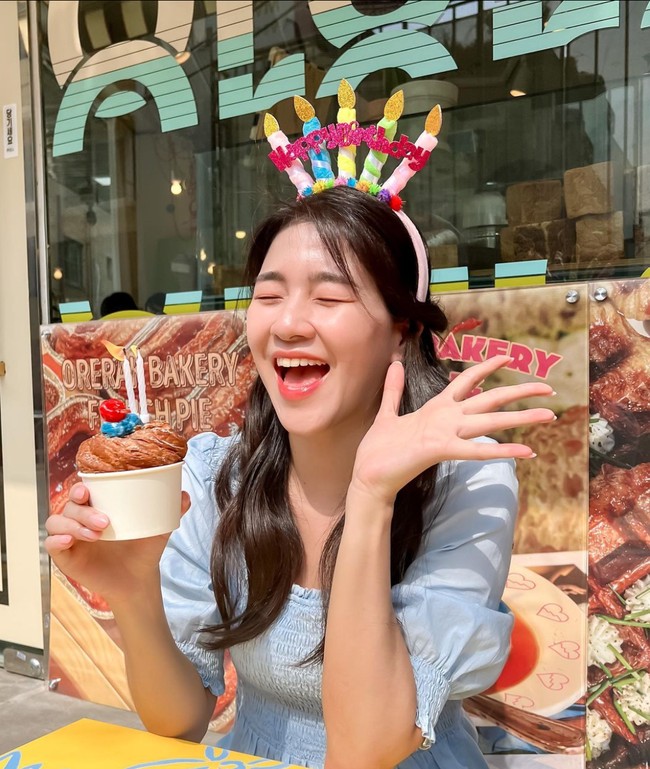 Kepada Wolipop Amelia juga mengungkapkan jika awalnya ia hanya iseng mengikuti tes masuk Universitas Kyung Sung karena sangat menyukai drama Korea. Tak disangka, wanita kelahiran 1 Desember 1991 itu rupanya diterima. Foto: Instagram/@amelia_tantono