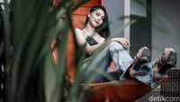 Pesona Astrid Angel yang memiliki postur 170 cm. (Foto: Grandyos Zafna)
