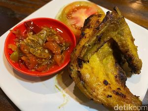 Gurih Krenyes! Ayam Bulungan Langganan Jokowi hingga Raditya Dika