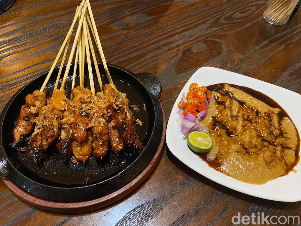 Ayam Bulungan : Legit Gurih Ayam Goreng Legendaris Favorit Jokowi dan Raditya Dika