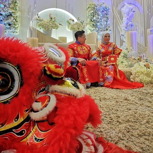 Viral Pernikahan Lintas Budaya, Pengantin Melayu Hadirkan Barongsai