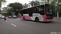 Penampakan Bus TransJakarta Warna Pink Yang Kembali Membelah Ibu Kota