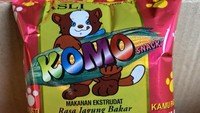  Punya bentuk yang mirip dengan Cheetos, Komo merupakan camilan dengan harga murah meriah. Sebungkus camilan ini dipatok seharga Rp 500 tetapi ada hadiah uang tunai di dalamnya yang bisa mencapai Rp 1000. Foto: Istimewa/Instagram/Twitter