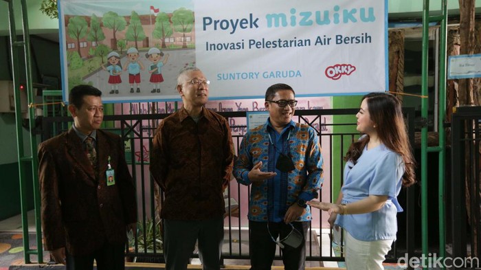 Di SD Ini Air Limbah Diolah untuk Cuci Tangan SD Islam PB Soedirman, Cijantung, Jakarta, kini memiliki fasilitas pengolahan limbah air. Kini air limbah bisa diolah untuk dipakai kembali.