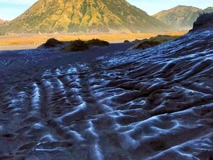 Suhu Ekstrem Capai 2 Derajat Celsius Bekukan Kawasan Bromo
