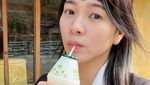 Pernah Main di Drakor, Ini Gaya Amelia Tantono Ngopi di Kafe Instagramable
