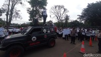 GPLG P3K Jabar juga mengungkap banyak guru honorer yang nasibnya terkatung-katung, dari mulai pengurangan jam mengajar hingga dikeluarkan dari sekolah.