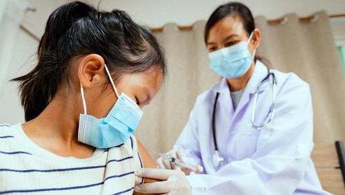 Ilustrasi vaksin covid-19 booster anak