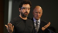Melansir Forbes, Sergey Brin sendiri telah mengundurkan diri sebagai presiden Alphabet, perusahaan induk Google, pada Desember 2019 lalu. Namun dirinya tetap menjadi pemegang saham pengendali dan anggota dewan perusahaan. (AP/Eric Risberg)