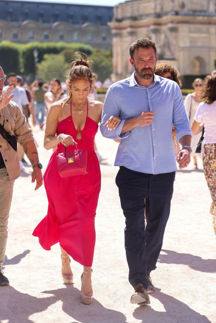 PARIS, FRANCE - JULY 23: Violet Affleck, Ben Affleck and Jennifer Lopez are seen leaving their hotel on July 23, 2022 in Paris, France. (Photo by Pierre Suu/GC Images)