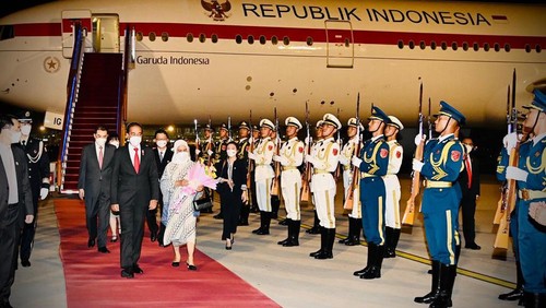 Jokowi dan Iriana tiba di Beijing China (Laily Rachev - Biro Pers Sekretariat Presiden)