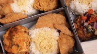 Nasi Kulit Jagoan Express di Jagakarsa tampil dengan desain yang bagus dan kekinian. Harga Rp 19.500, sudah dapat nasi kulit pakai kremesan dan sambal korek. Foto: Instagram Restaurant/Shop