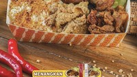 Terakhir ada Nasi Ayam Bude Sari di daerah Sudirman. Harganya bersahabat, dengan Rp 19.500 saja sudah bisa makan nasi kulit original dengan sambal khas Bude Sari yang pedas.  Foto: Instagram Restaurant/Shop