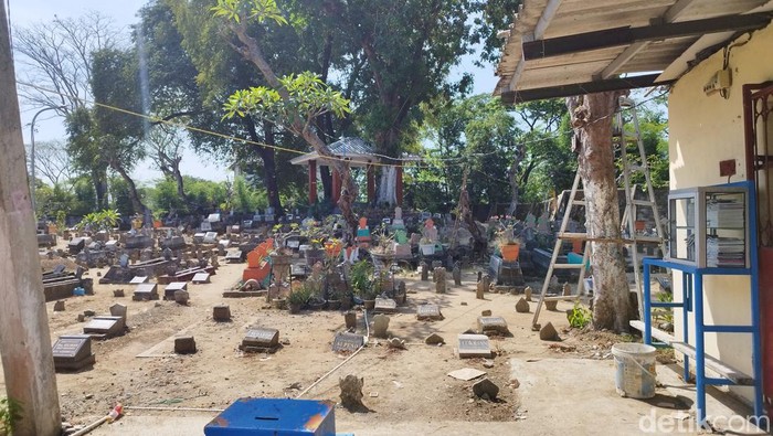 Lokasi pemakaman korban miras oplosan Surabaya