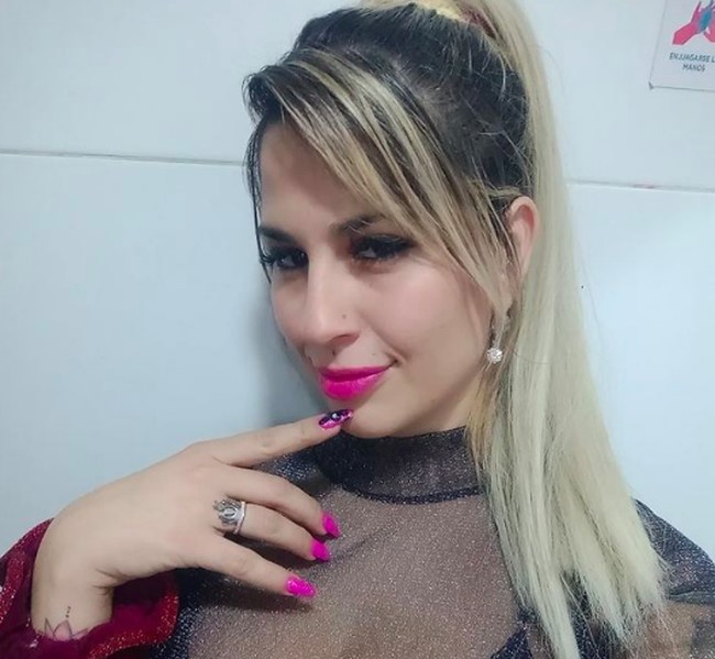 Ibu dua anak itu kini tidak lagi mengajar di sekolah tersebut sejak Maret. Miguelina mengatakan bahwa membuat konten di OnlyFans adalah haknya. Foto: dok. Instagram/@fredesmigue