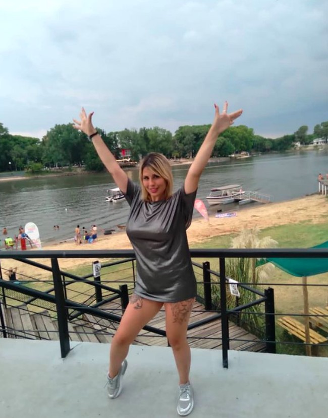 “Ya, aku melakukan foto-foto seksi. Jika aku menjualnya atau tidak, itu adalah urusanku,” ungkapnya kepada media lokal, seperti dikutip dari Daily Star. Foto: dok. Instagram/@fredesmigue