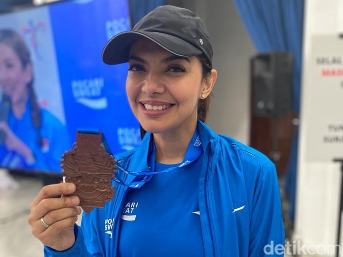 Najwa Shihab Najwa Shihab ikut lomba lari 10K
