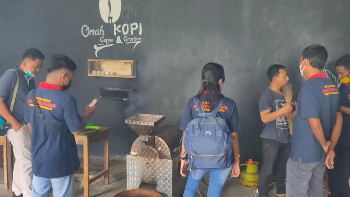 Omah Kopi Desa Conto Kecamatan Bulukerto Wonogiri.