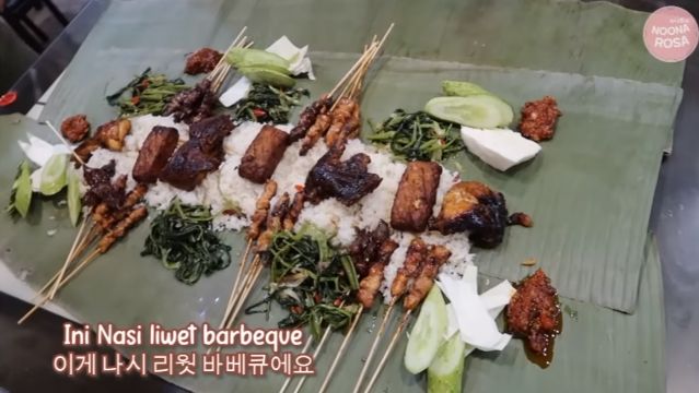 Orang korea makan nasi liwet langsung pakai tangan