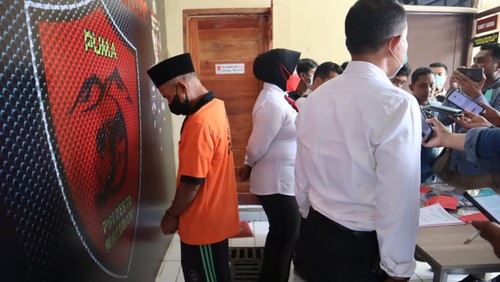 Pelaku pencabulan siswi SDN di Kota Mataram dibekuk polisi, Senin (25/7/2022).