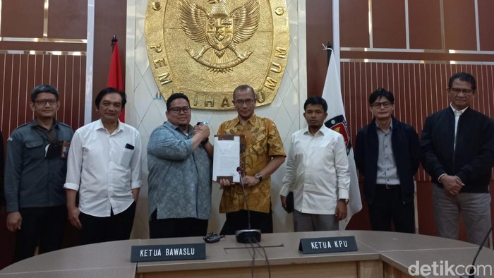 Penyerahan akses sipol KPU ke Bawaslu