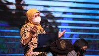 Turut hadir Gubernur Jawa Timur Khofifah Indar Parawansa, Tokoh Pemuda Maruarar Sirait (online di layar) dan Rektor Universitas Petra sekaligus Ketua BK-PTKI Djwantoro Hardjito.