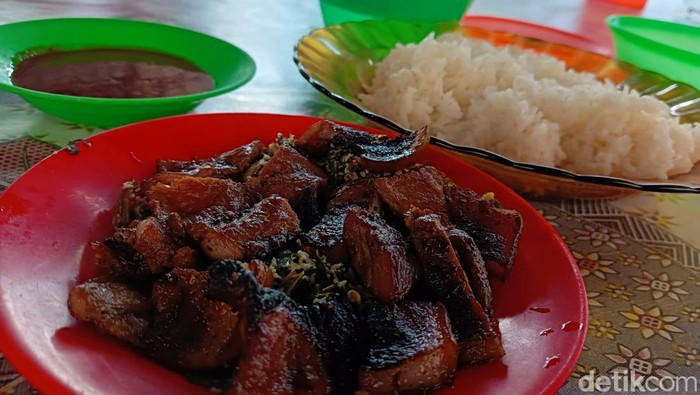 Hidangan BPK di Rumah Makan BPK Sembiring, (Goklas Wisely/detikSumut).