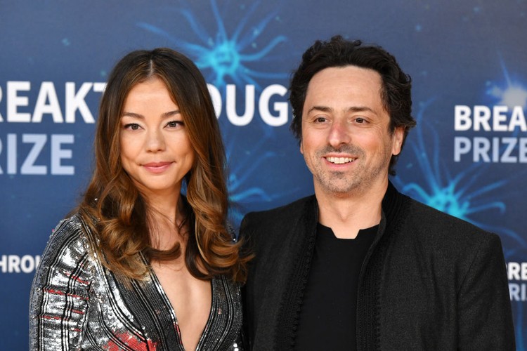 Sergey Brin dan mantan istri Nicole Shanahan Sergey Brin dan mantan istri Nicole Shanahan