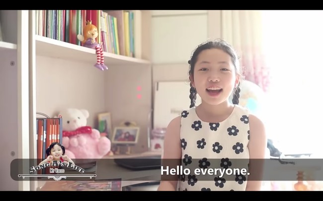 Seorang vlogger cilik asal Korea Utara, Song A membuat Korea Selatan was-was. Gadis cilik berusia 11 tahun itu menampilkan kehidupan sehari-harinya dengan kemampuan bahasa Inggris yang sempurna. Foto: dok. YouTube Sary Voline [송아 SongA Vlog]