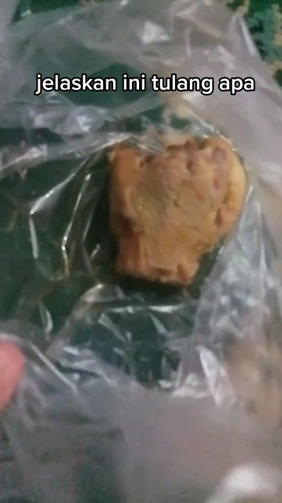 Zonk! Pesan Spaghetti, Pria Ini Dapat Tulang Aneh di Dalamnya