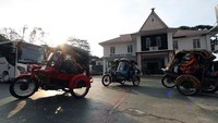 Setelah diutak-atik motor itu hidup. Tak hanya BSA, pada masa itu ada beberapa merek seperti Norton dan lainnya. Kendaraan resmi militer Inggris itu pun dipadukan dengan sespan.  