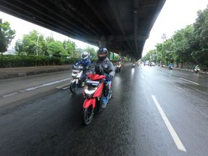 Dari Belanja-Antar Anak Sekolah, Ini Motor yang Pas buat Keluarga Muda