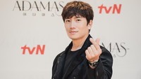 Di drama ini, Jisung akan memerankan sosok saudara kembar. Foto: (dok. Disney+ Hotstar)
