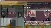 Jokowi dijadwalkan bakal bertemu Presiden China Xi Jinping dan Perdana Menteri (PM) China Li Keqiang. Jokowi adalah salah satu di antara sangat sedikit kepala negara atau kepala pemerintahan yang mengadakan kunjungan kenegaraan selama pandemi COVID-19. Maka pengibaran bendera tersebut juga tergolong momen langka.