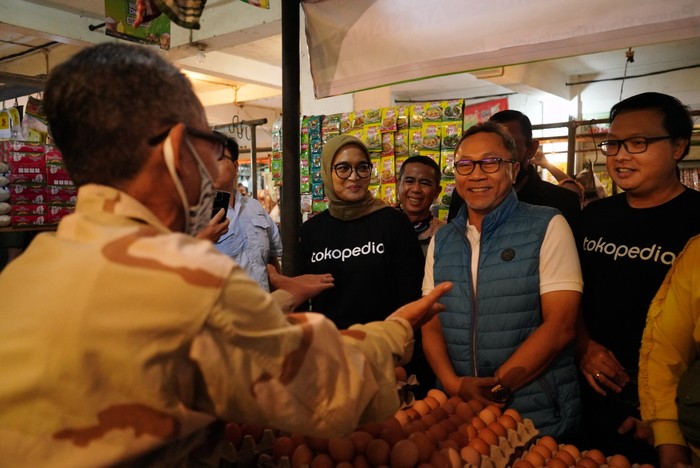 Co-Founder and Vice Chairman Tokopedia, Leontinus Alpha Edison dan Menteri Perdagangan Zulkifli Hasan