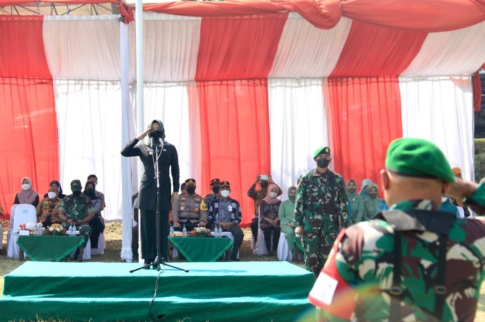 Bupati Mojokerto Pimpin Upacara Pembukaan TMMD Imbangan Ke-114
