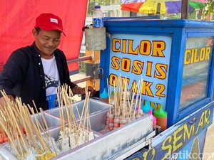 Gaji PNS Lewat! Mang Herman Raup Cuan Jutaan Rupiah Lewat Cilor