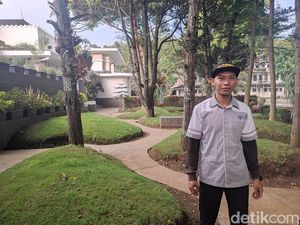 Mandiri dan Tak Gengsi ala Dani Ariyadi sang Penyapu Balai Kota