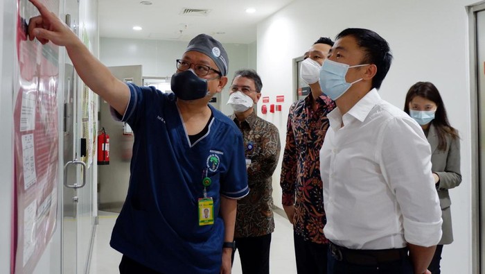 Dorong Pengembangan Vaksin Berbasis mRNA Karya Anak Bangsa Pengembangan vaksin mRNA melalui teknologi transfer PT Etana Biotechnologies Indonesia, Abogen dan FKUI itu diharapkan bisa memacu anak bangsa menghasilkan karya dengan platform mRNA.