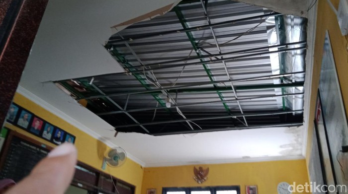 Gedung SDN 2 Canan, Klaten, rusak belum diperbaiki, Selasa (26/7/2022).