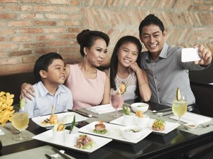 Makan Bareng Keluarga, Ini 12 Restoran di Medan yang Wajib Dicoba