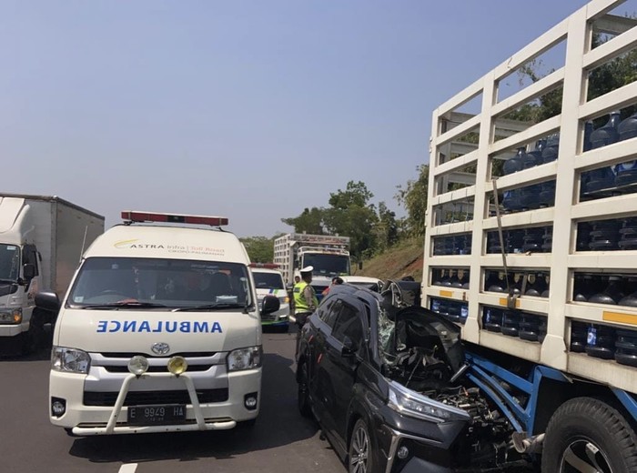 Kecelakaan maut di Ruas Jalan Tol Cipali Kilometer 94.800 Kecamatan Kalijati, Kabupaten Subang, Selasa (26/7/2022).