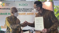 Kolaborasi ini ditandai dengan Penandatanganan Perjanjian Kerjasama antara Kao Indonesia dengan Kemenkes RI yang dilakukan oleh Masahide Nishida selaku President Director PT Kao Indonesia dan dr. Imran Agus Nurali, Sp.KO selaku Direktur Promosi Kesehatan dan Pemberdayaan Masyarakat Kemenkes RI yang juga disaksikan oleh Sesditjen Kesehatan Masyarakat RI, dr. Siti Nadia Tarmizi, M.Epid.