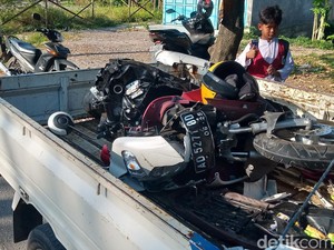 Laka Karambol di Jalan Jogja-Solo, Motor Ringsek dan Truk Terguling