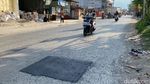 Lubang Berbahaya di Jalan Cicalengka-Majalaya Akhirnya Ditambal